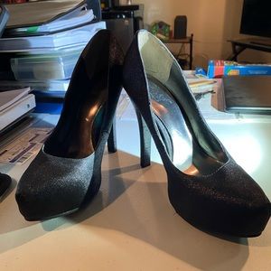 WOMEN CARLOS SANTANA PLATFORM PUMPS